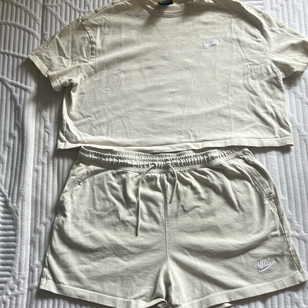 Nike Women’s Athletic Set